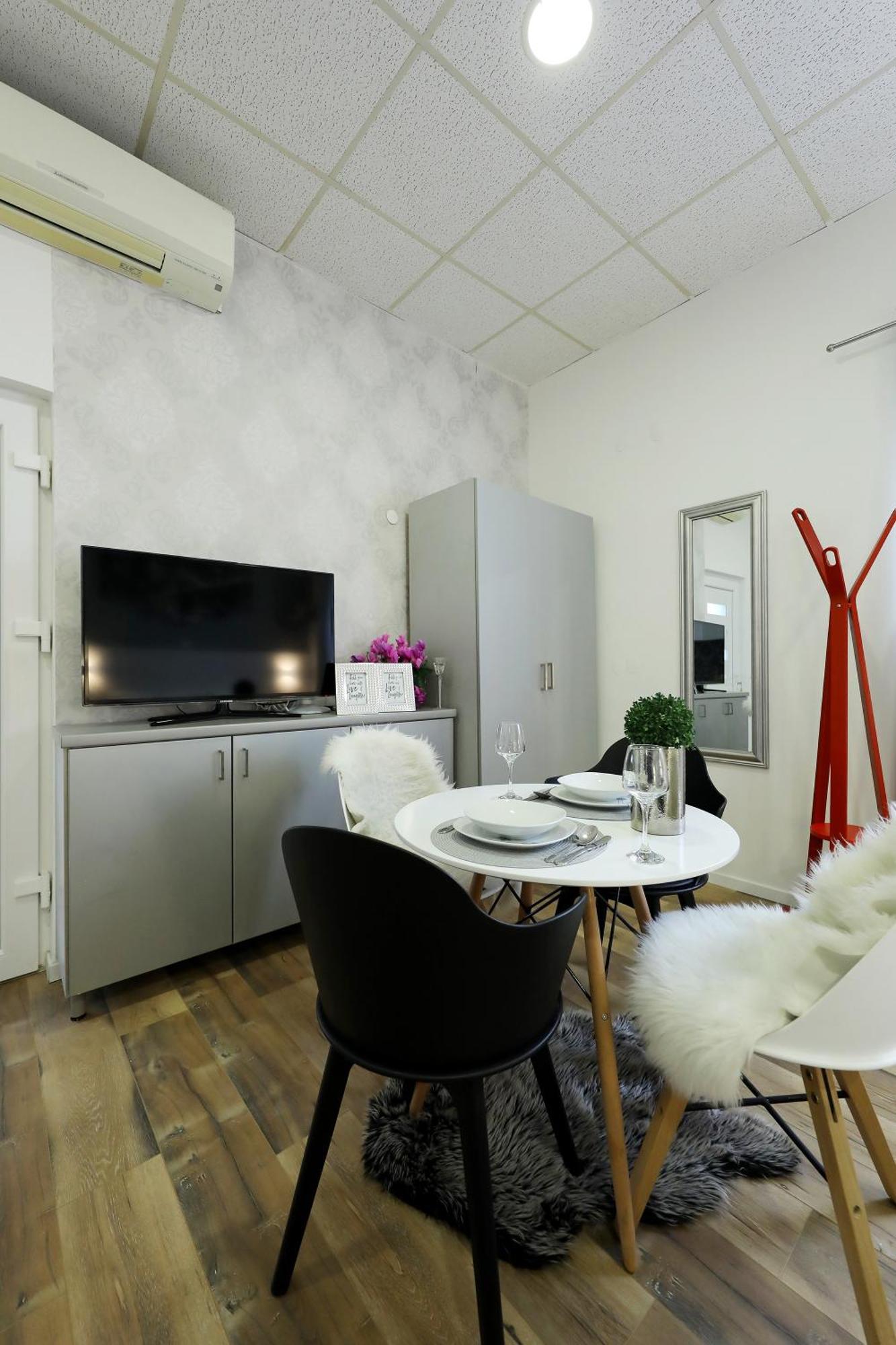 Studio Apartman Summer Flower Zadar Exterior foto