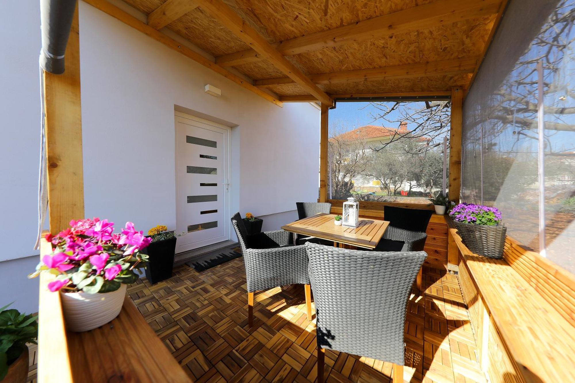 Studio Apartman Summer Flower Zadar Exterior foto