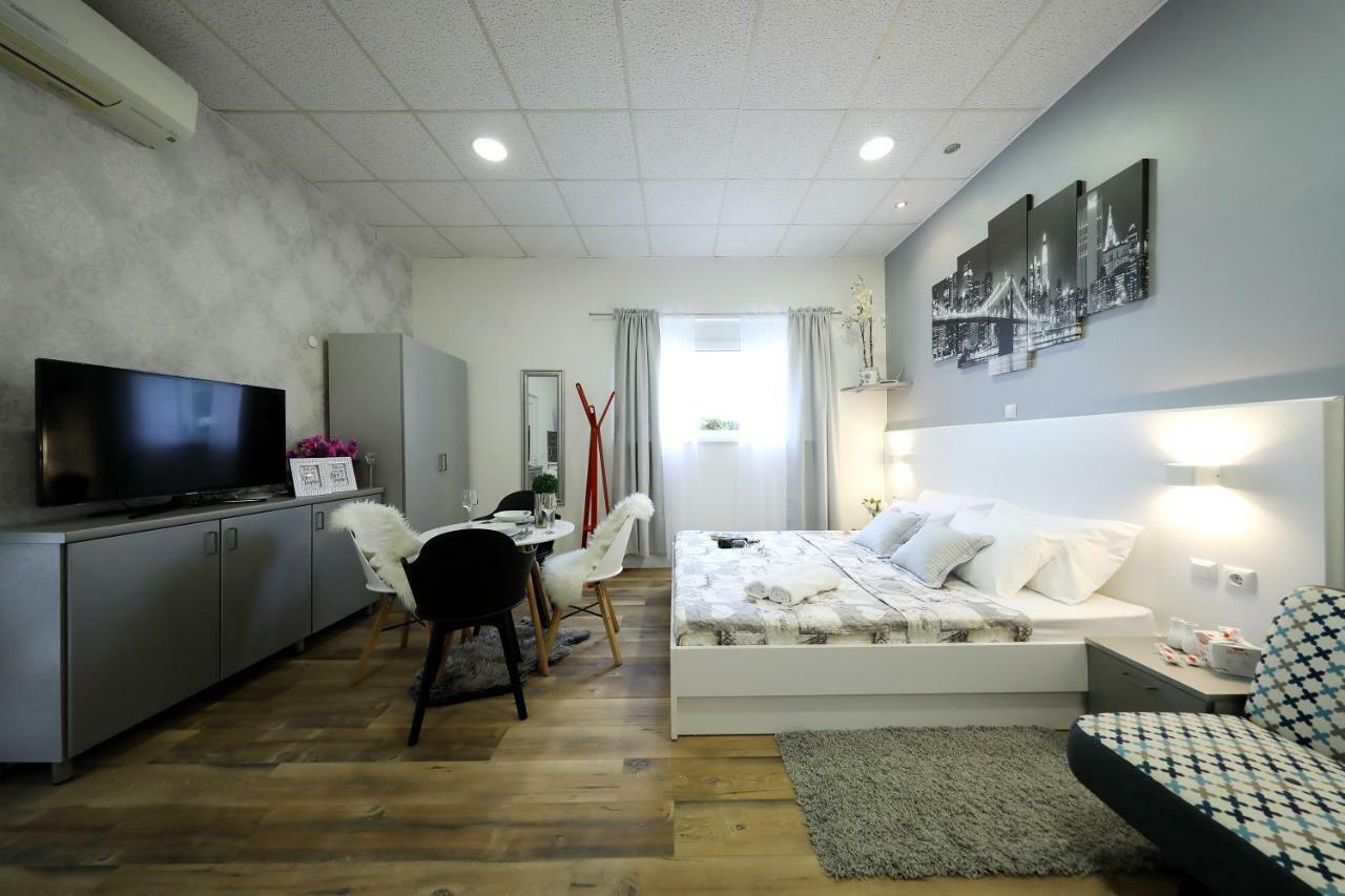 Studio Apartman Summer Flower Zadar Exterior foto