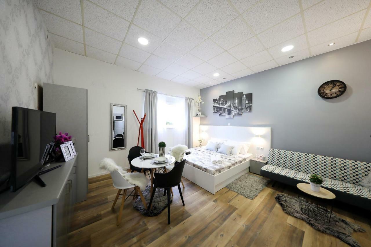 Studio Apartman Summer Flower Zadar Exterior foto